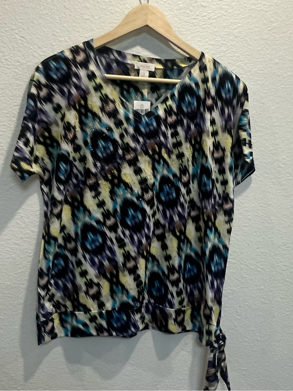 Chico's‎ V-Neck Short Sleeve Tie-Hem Top - Blue, Black, Cream